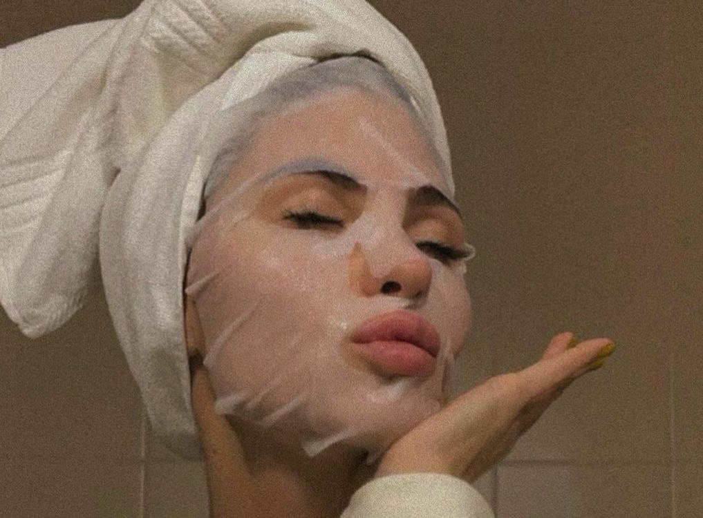 How To Use A Face Mask